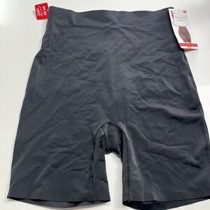 NWT - Skinny Girl black Smoothers & Shapers Seamles Shaping Shorts Woman Size XL
